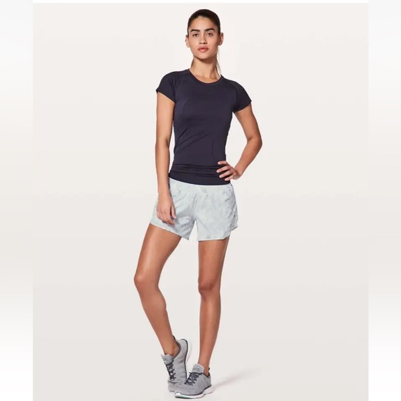 lululemon athletica Pants - Lululemon hotty hot shorts II  4”